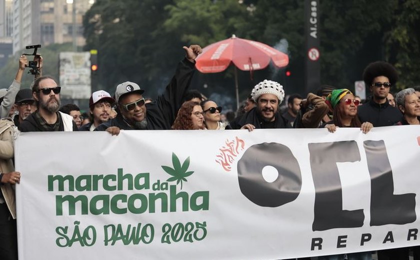Marcha da Maconha reúne público a favor da legalização da cannabis