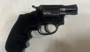 Rotam apreende arma e prende suspeito de participação em homicídio no Pontal da Barra