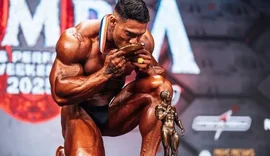 Ramon Dino faz história ao conquistar o primeiro título da história do Brasil no Mr. Olympia