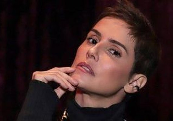 Atriz Deborah Secco é internada às pressas em hospital de São Paulo