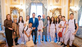 Em Madrid, embaixador brasileiro se encanta com projeto educacional da Murici/AL durante encontro com prefeito