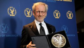 Steven Spielberg defende experiência de ver filmes no cinema