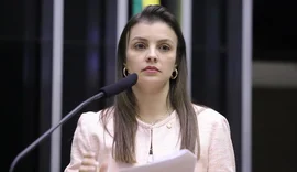 Deputada federal acusa marido de agressões físicas e psicológicas
