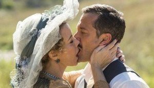 Josephine se reencontra com Brandão e beija o antigo amante