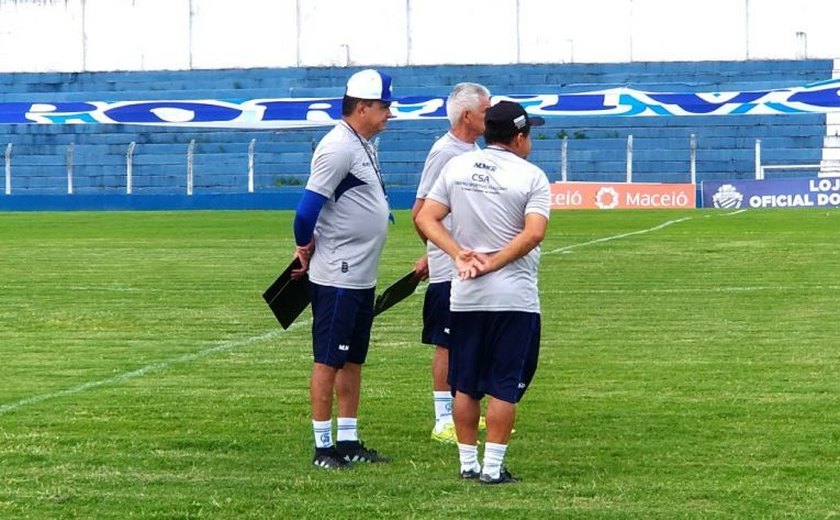 CSA renova com o técnico Flávio Araújo para a próxima temporada