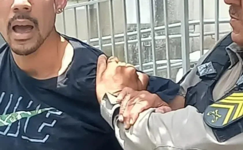 Suspeito de matar babá a facadas na Santa Lúcia é preso na casa de sua mãe no Antares