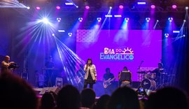Fiéis prestigiam primeira noite de comemorações ao Dia do Evangélico