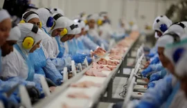 Indústria criou mais de 910 mil empregos em quatro anos, aponta IBGE