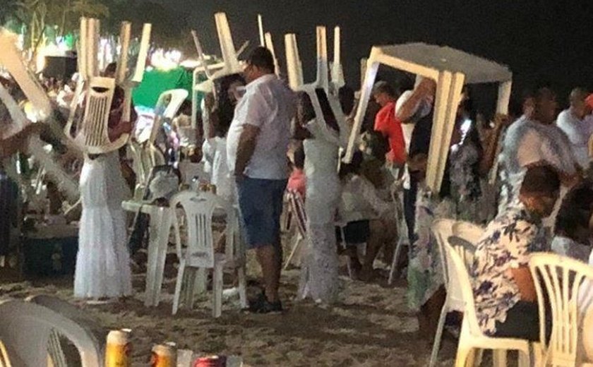 Chuva na virada do ano em Maceió vira memes nas redes sociais