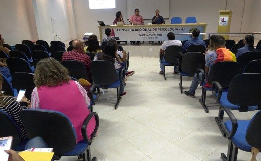 Seminário em Maceió discute direitos da população LGBT