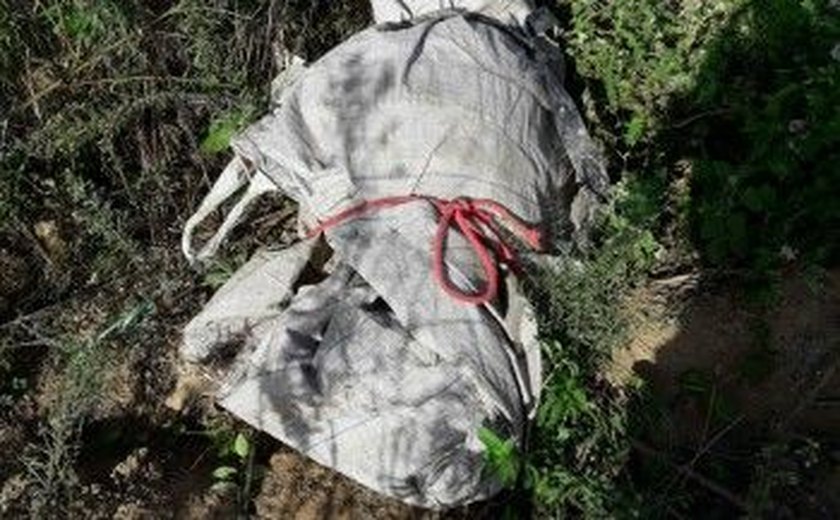 Cadáver é encontrado dentro de saco em Limoeiro de Anadia