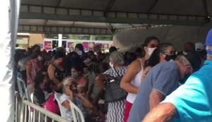 População denuncia aglomeração e princípio de tumulto em ponto de vacinação