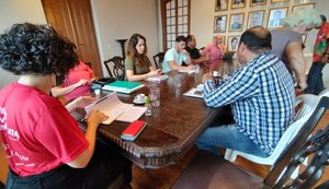 Prefeito Cacau apresenta proposta de reajuste salarial a servidores de Marechal Deodoro