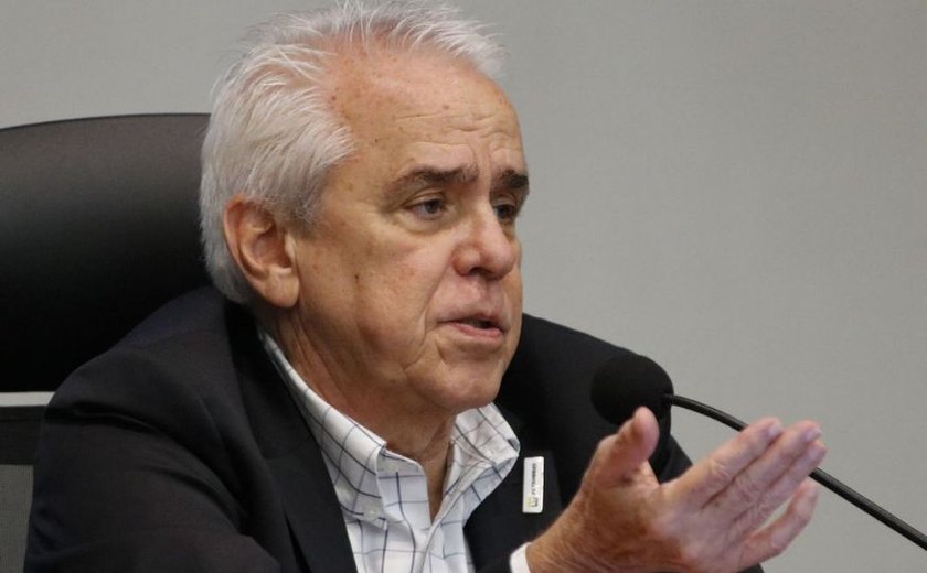 Senadores cobram ministro sobre mensagens de Castello Branco que “incriminam Bolsonaro”