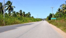 Polícia Rodoviária mede temperatura de motoristas na divisa com Pernambuco