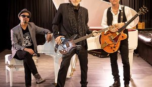 Titãs cantam seus 40 anos de carreira em show acústico em Maceió
