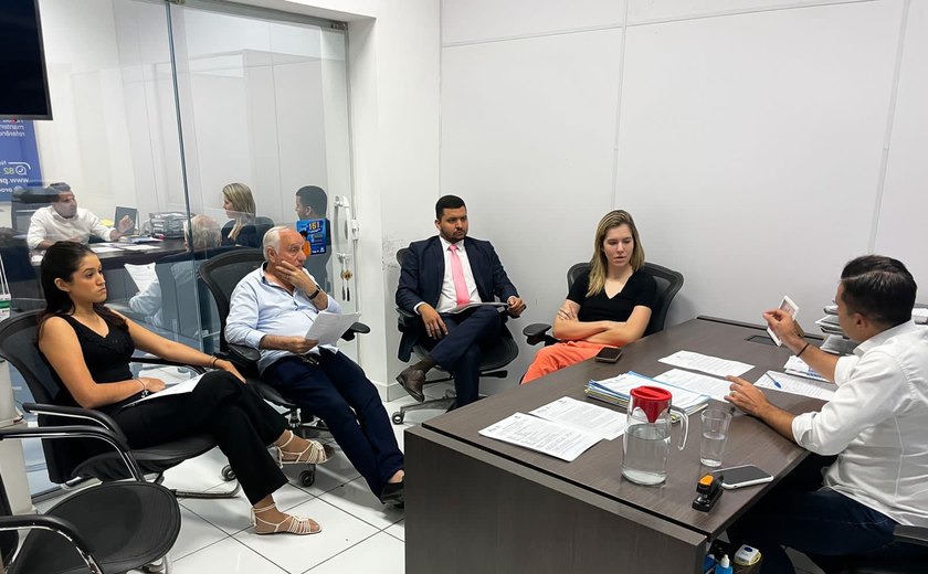 Cibele Moura solicita ao Procon-AL fiscalização sobre descumprimento de legislação por planos de saúde