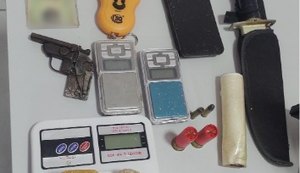 Flagrado com droga e arma de fogo, homem resiste a prisão e simula agressão de policiais