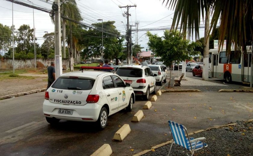 Fiscalização combate transporte clandestino em Maceió