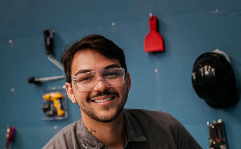 Alagoano Jacques Wolbeck representa o Nordeste na final do reality 'Hora da Reforma'