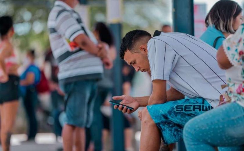 Prefeitura de Maceió amplia wi-fi em terminais de ônibus e garante inclusão digital