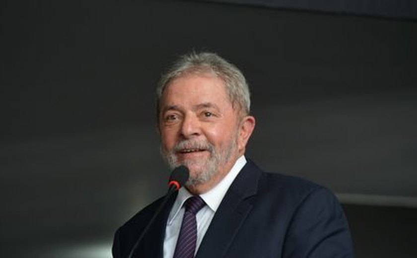 Justiça nega visita de sindicalistas a Lula na prisão