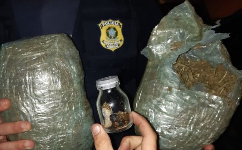 Quatro suspeitos de tráfico são presos com dois quilos de maconha