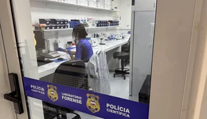 Polícia Científica de Alagoas revela múltiplas substâncias em amostras biológicas de Claudia Pollyanne