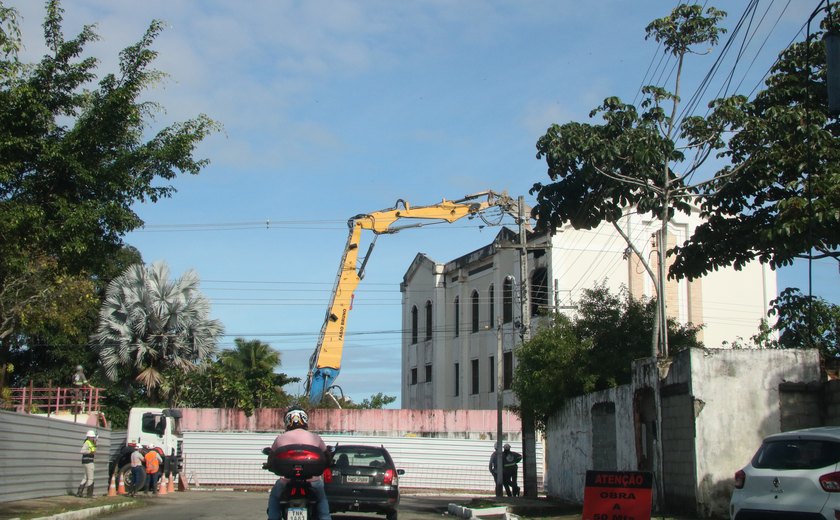 Demolições: moradores denunciam riscos