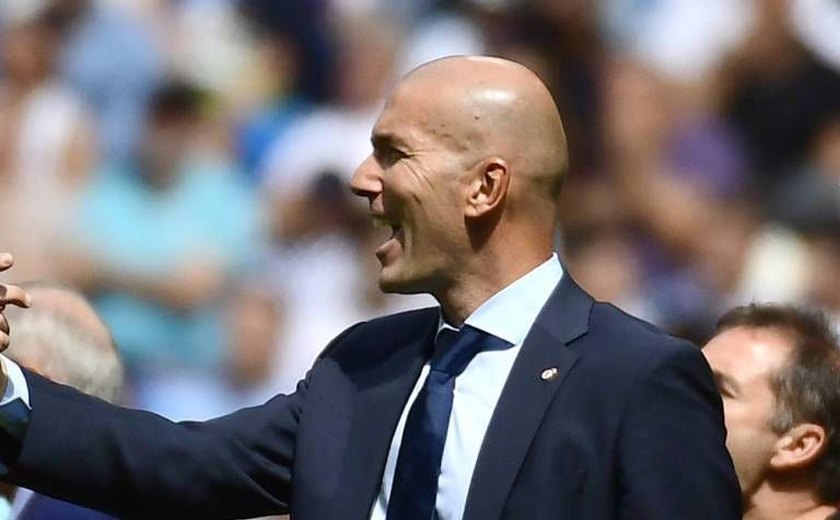 Real Madrid empata com o Levante e volta a tropeçar no Santiago Bernabéu