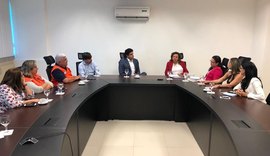 GT do Pinheiro entrega a Rui Palmeira e Renan Filho projeto meteorológico da Ufal