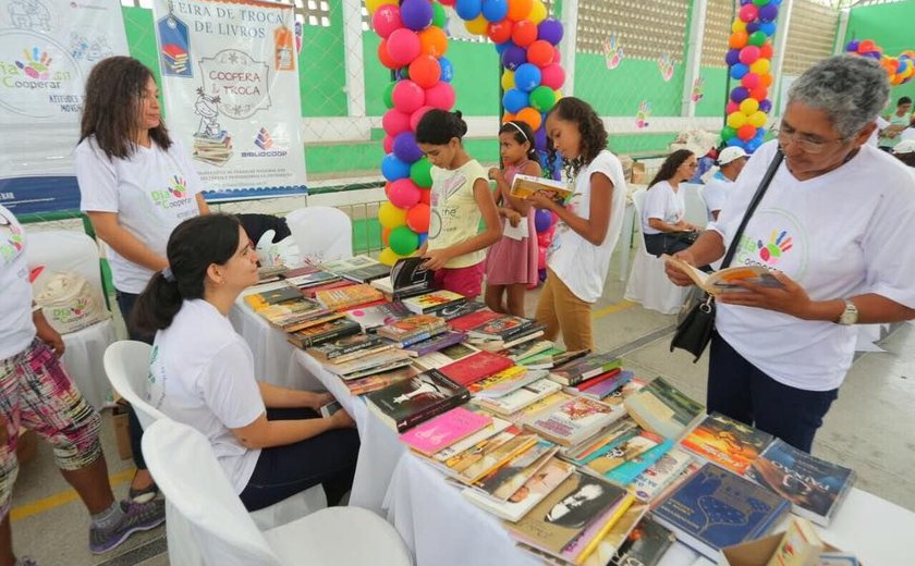 Feira de troca de livros acontece sábado na orla de Maceió