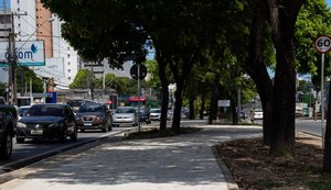 Obras da ciclovia da Fernandes Lima avançam e vão beneficiar 200 mil ciclistas