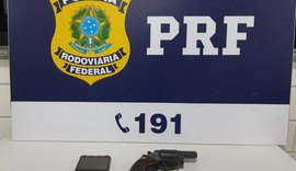Em fiscalizações distintas, PRF prende dois homens por porte ilegal de arma de fogo