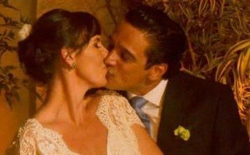 Glenda Kozlowski se casa com dentista Luis Tepedino após oito anos de união