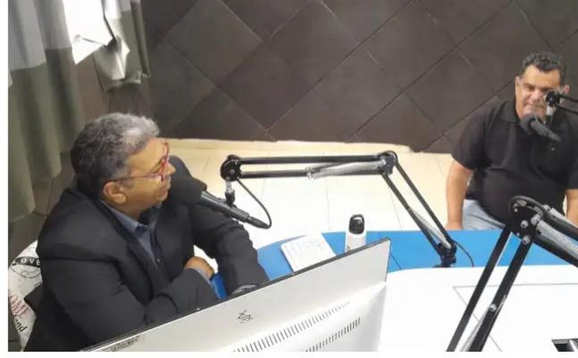 Esposa de secretário acusa ex-prefeito de maloqueiro por fazer como radialista, denúncia contra esposo