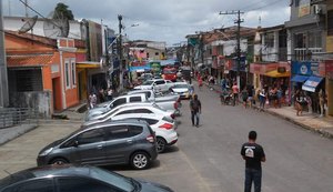 Parte do comércio segue aberto em Porto Calvo e manifestação é realizada em Maragogi