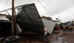 No México, furacão Willa perde força e é rebaixado para depressão tropical
