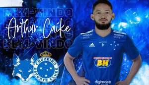 Cruzeiro oficializa contratação do atacante Arthur Caíke