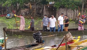 Operação 'Gari Pescador' tira 30 toneladas de lixo e baronesa da Laguna Manguaba