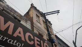 Rachadura em prédio de 1928 no Centro de Maceió acende alerta para risco de desabamento
