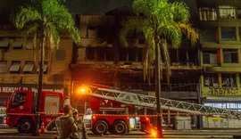 Incêndio mata 10 pessoas em pousada de Porto Alegre