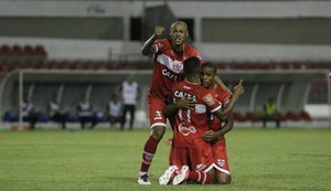 CRB arranca vitória no fim e respira na luta contra rebaixamento