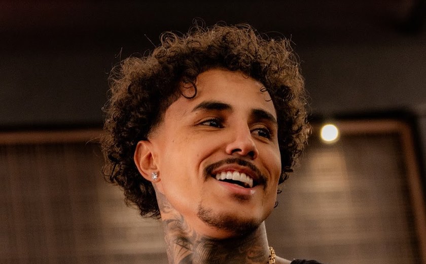 MC Livinho segue na UTI após ter pulmão perfurado em acidente