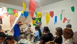 MST organiza Cozinha da Solidariedade para distribuir refeições às famílias atingidas pelas chuvas em Maceió
