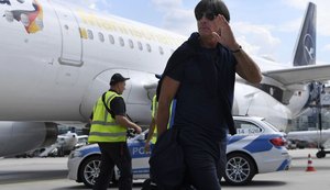Joachim Löw permanece no comando da seleção da Alemanha até 2022