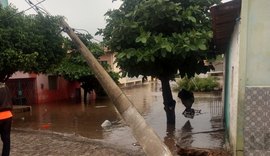 Novo temporal deixa população de Santana isolada e sem energia elétrica