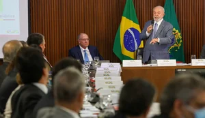 'Falta muito para fazer', diz Lula ao abrir reunião ministerial