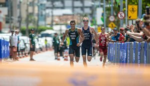 Atleta brasileiro Antonio Bravo vence o Mundial Universitário de Triathlon em Maceió