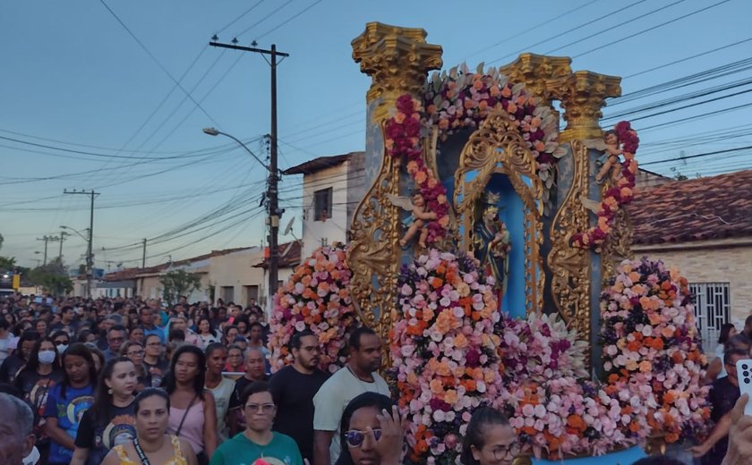 Festa de Nossa Senhora do Perpétuo Socorro é encerrada com missa, queima de fogos e show de evangelização